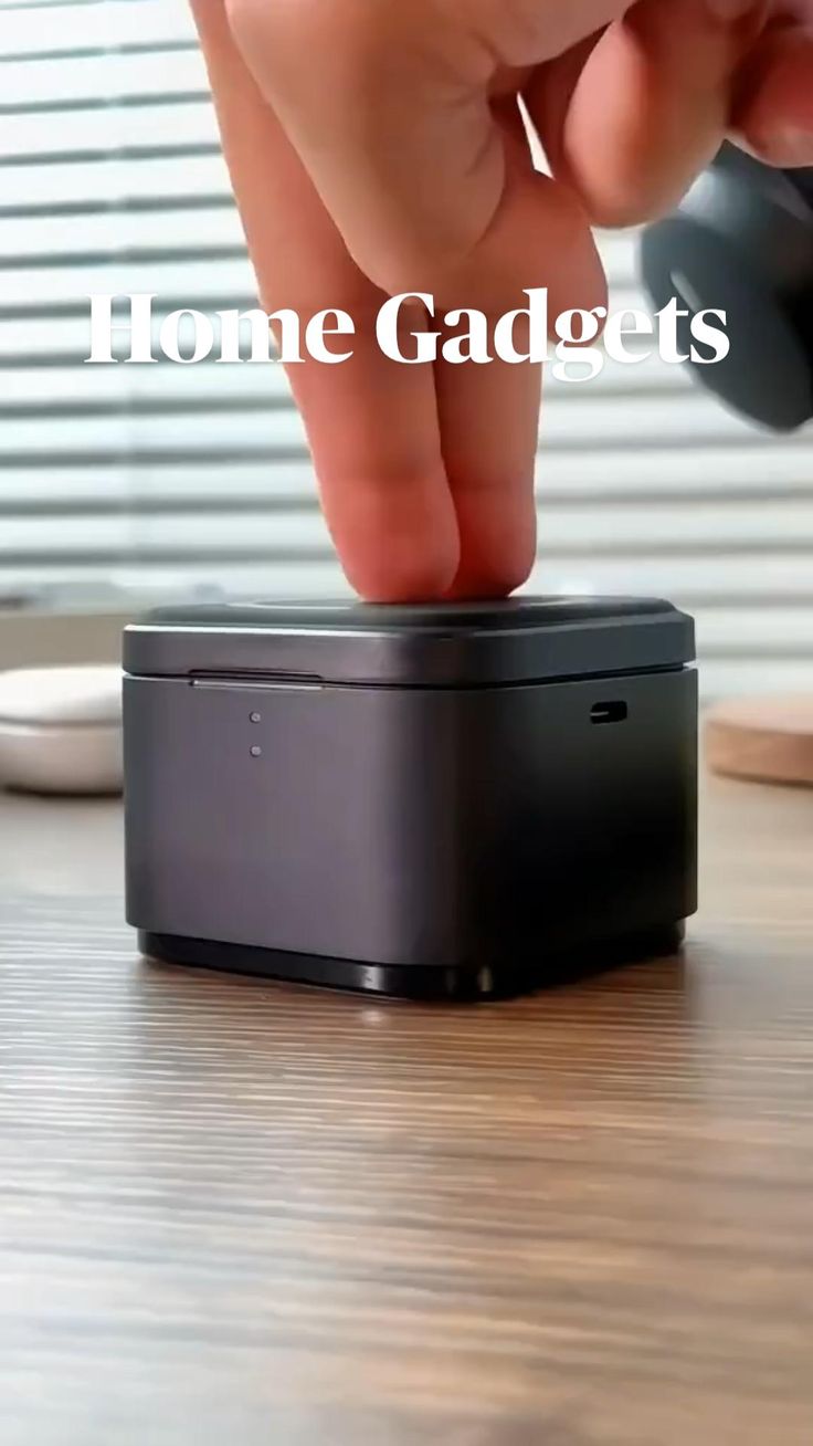 3 in 1 25W Magnetic Wireless Charger Stand 15W Fast Wireless Charging Desktop Dock Station For iPhone16 15 14 13 Airpod